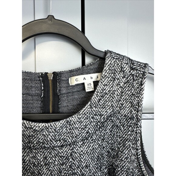 CAbi CeCe Top XS Shell Dark Gray Herringbone Tweed Zip Pocket Sleeveless Knit - Picture 3 of 8